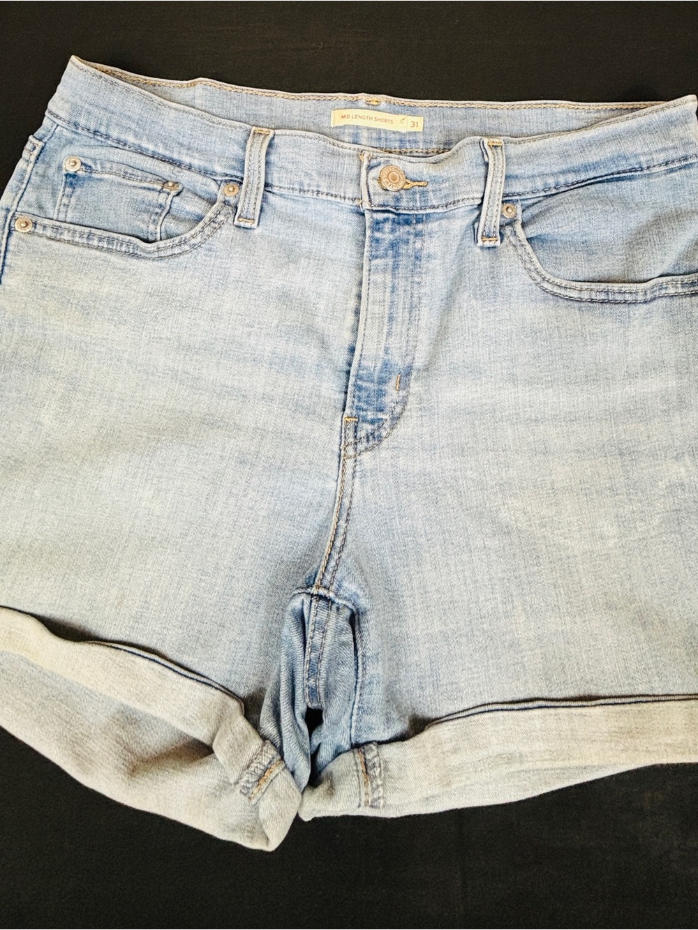 Levi’s Mid Length Denim Shorts Size 31 Chambray Wash Cuffed Hem 4” Inseam